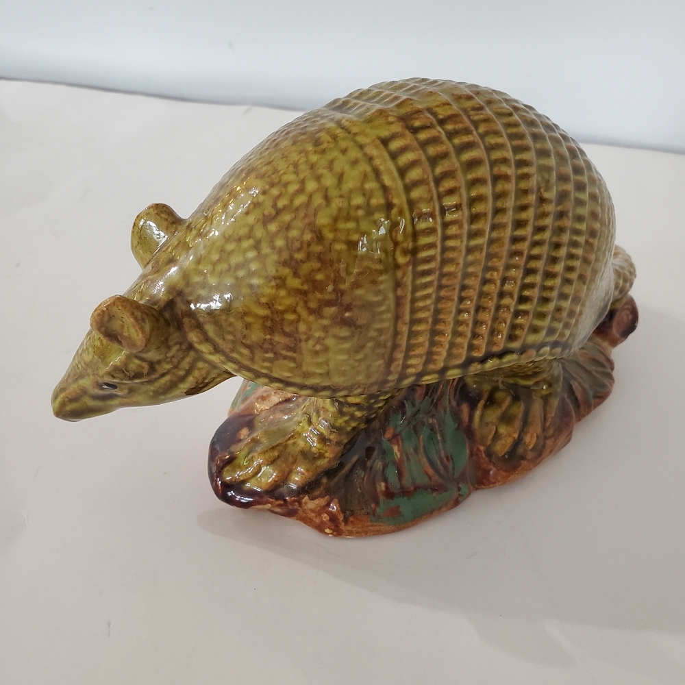 Ceramic Armadillo Figure 8.5L x 4.5H x 3.5"W 1996 No Cracks! Gag Gift! Unique! - Picture 4 of 15